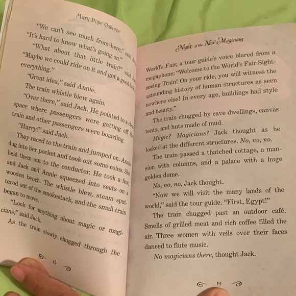 🌹Magic Tree House-Merlin Missions Book🌹 - Picture 4 of 4